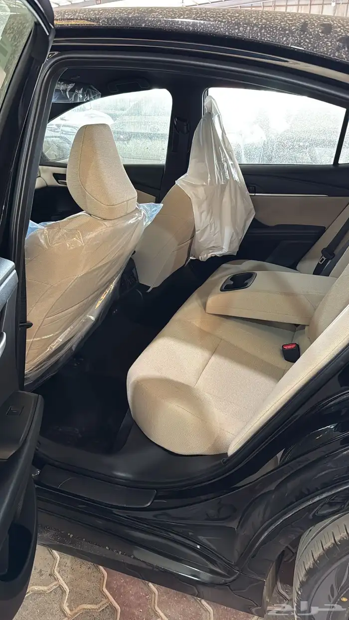 تويوتا كامري E ستاندر بنزين 2025 9