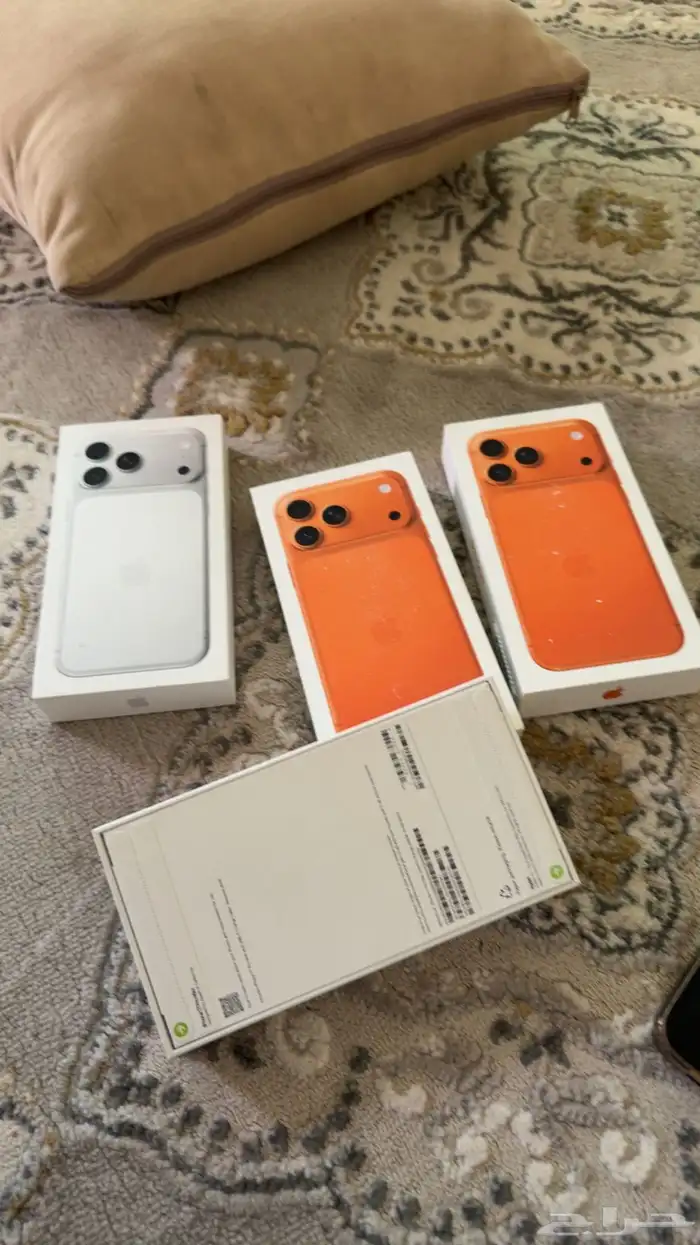 للبيع ثلاث ايفوانات سفر وبرتقالي 0