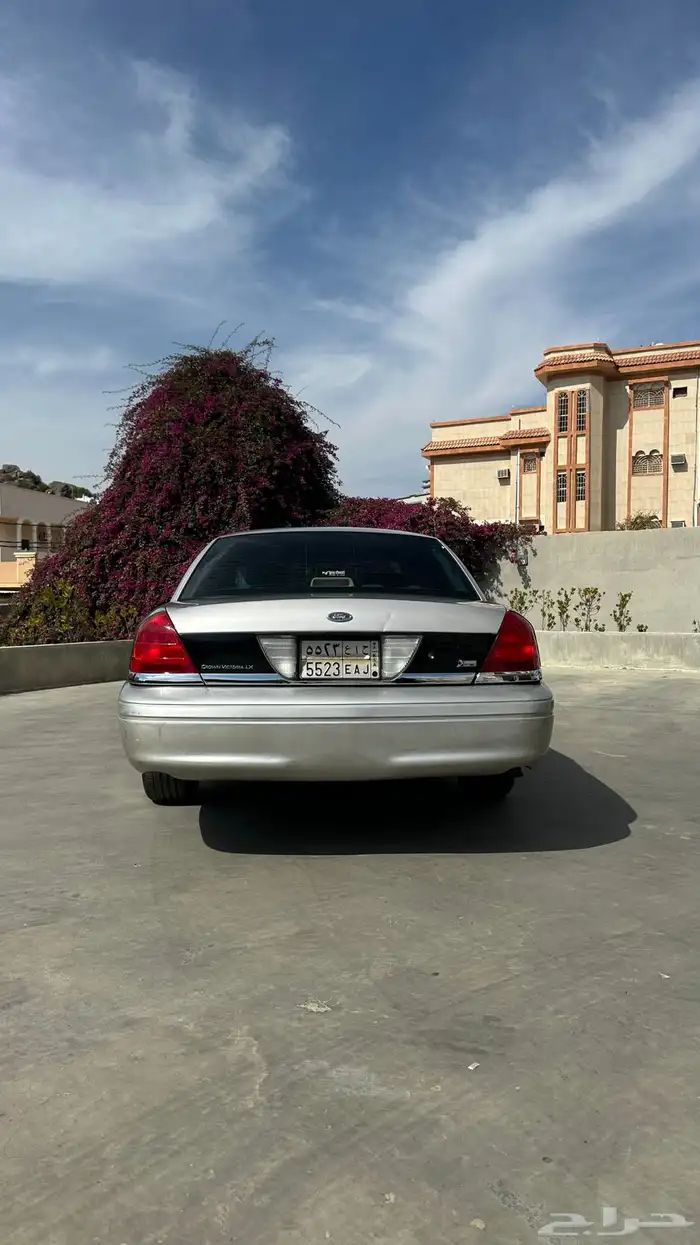 فورد فكتوريا 2011 فل كامل سمنتي 19