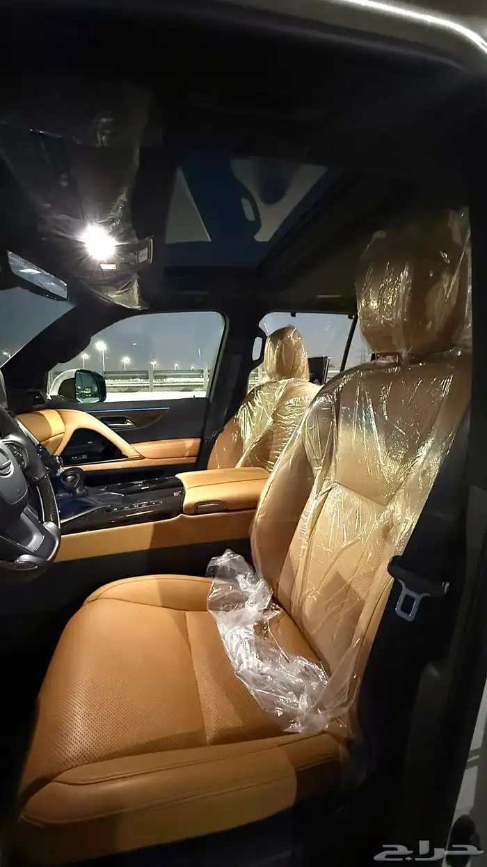 lx 600 جيب لكزس عبداللطيف جميل 19