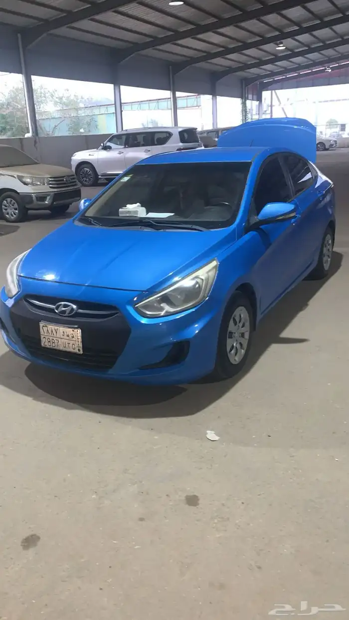 اكسنت 2018 ازرق ستاندر مرشوش كامل للبيع 2