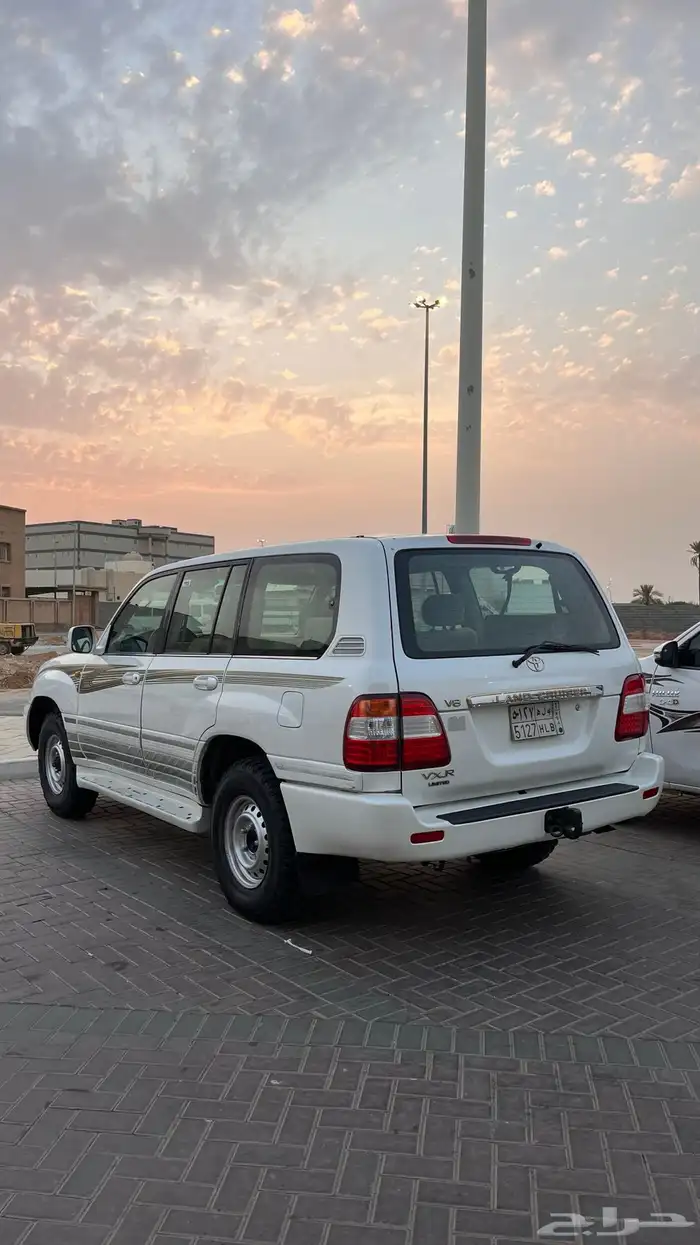 للبيع فكسار رقم 1 موديل 2007 ممشى 400 وكسور 2