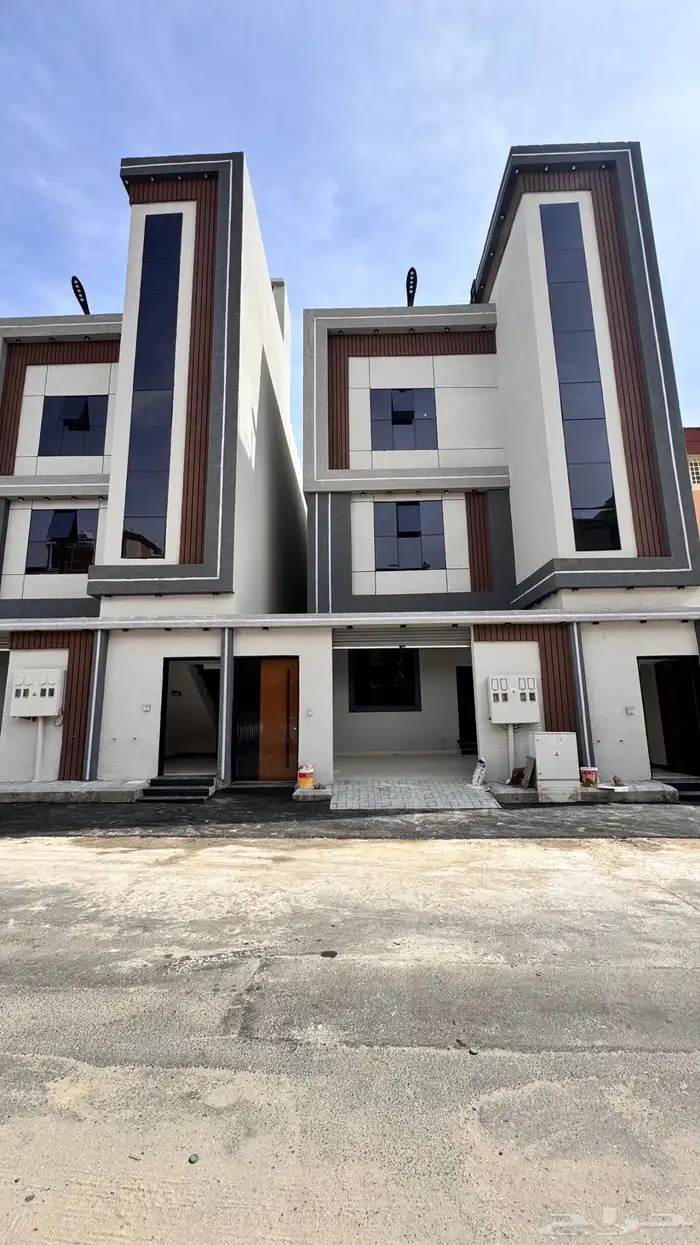 للبيع شقق علوي مع سطح حى الموسى 0