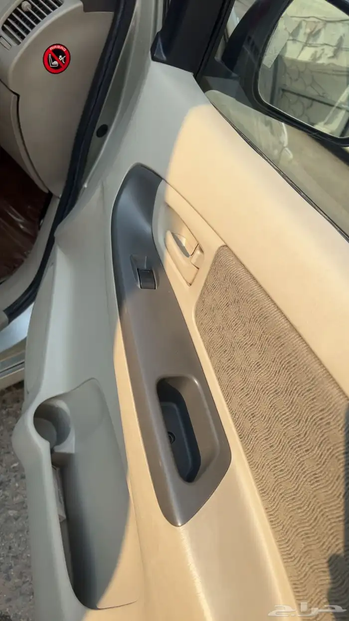 انوفا 2013 قير عادي مخزنة 4