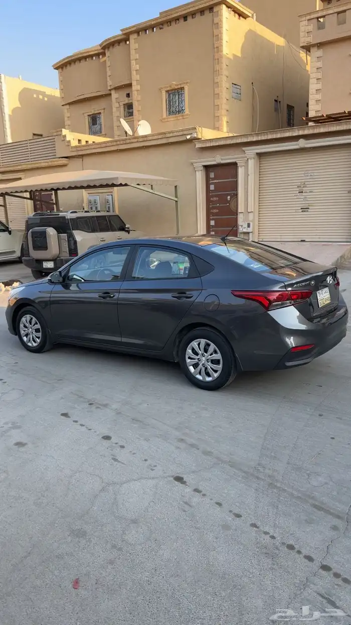 للبيع اكسنت 2020 1