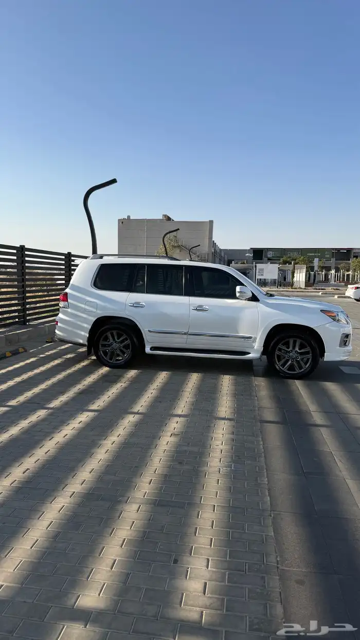 جيب لكزس 2015 570 DD 4