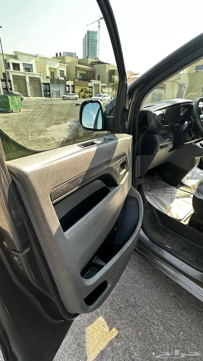 باص 9 ركاب بيجو اكسبيريت ديزل 20