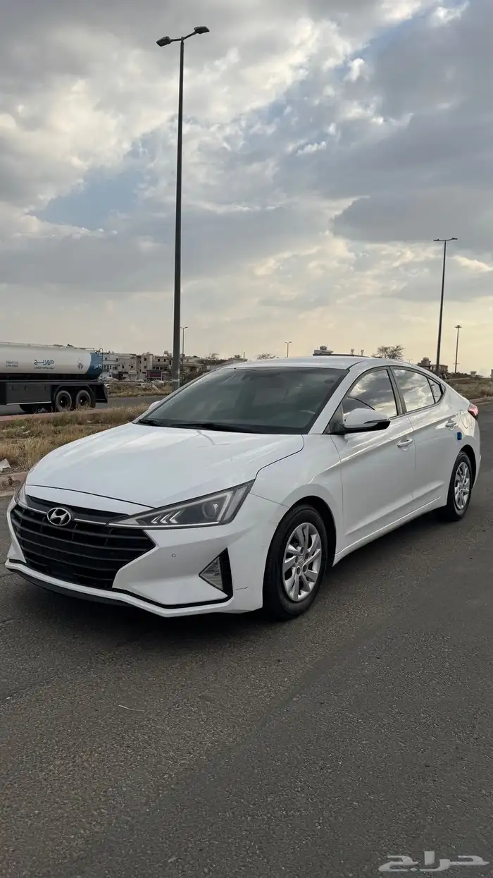للبيع  هيونداي إلنترا 2019 . 1