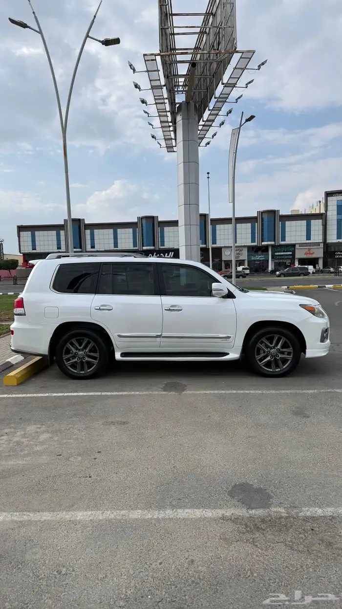 جيب لكزس 2015 570 DD 11