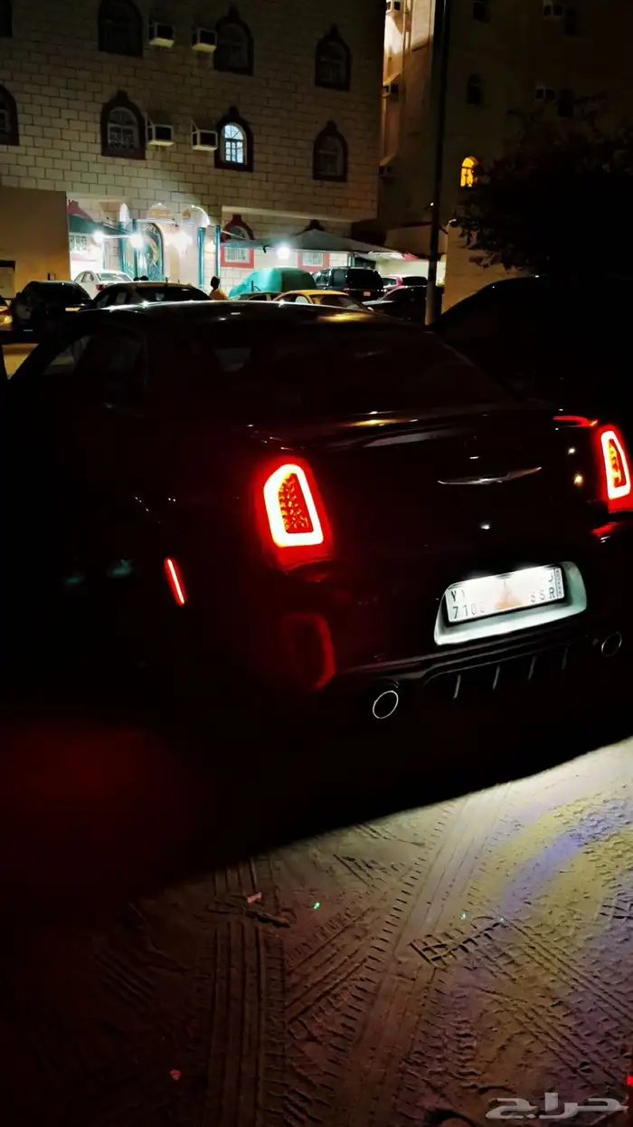 كريزلر C300 2011 32