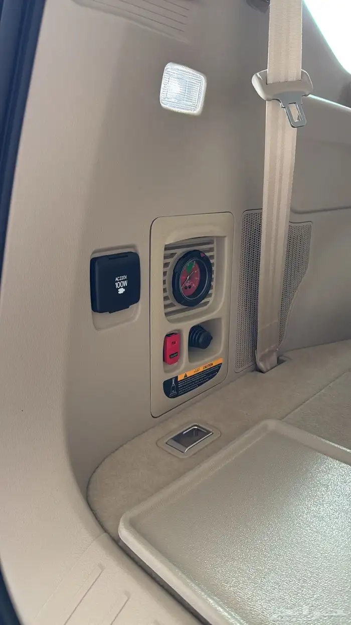 تويوتا لاندكروزر GXR4 بنزين 2026 15