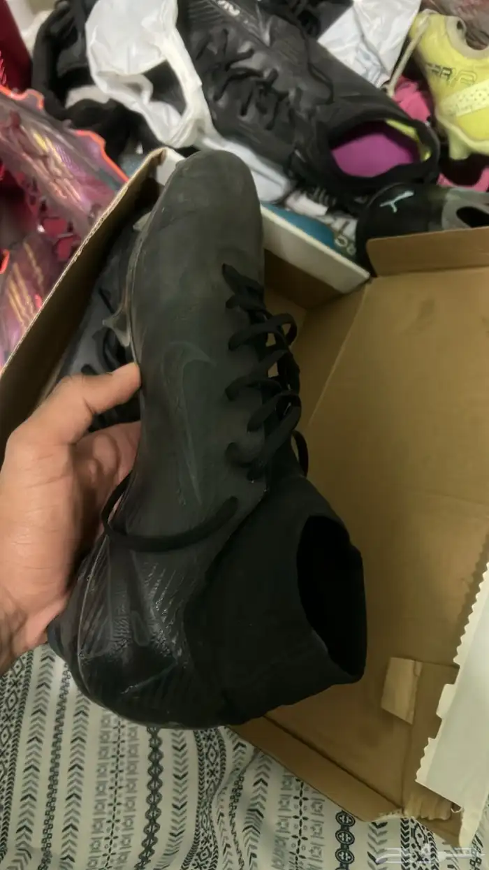 حذاء كوره قدم للبيع مقاس 43 4