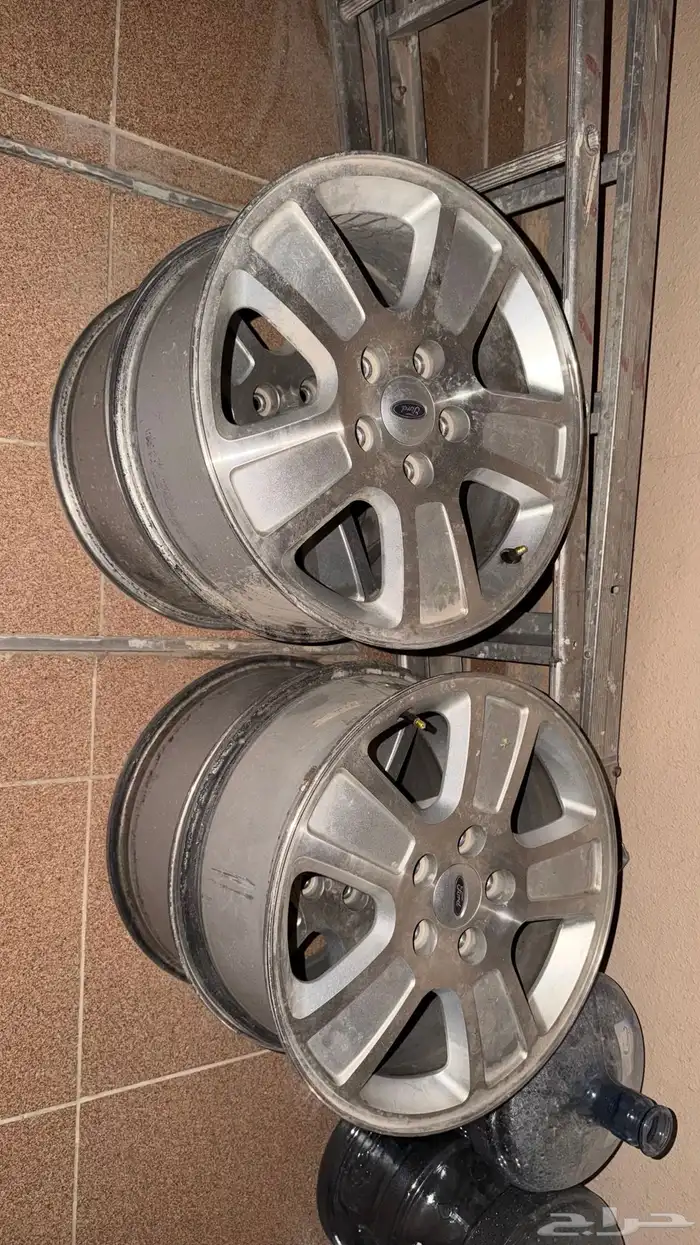 جنوط كراون فيكتوريا مدني وكاله وعليها طباعة الوكاله 0