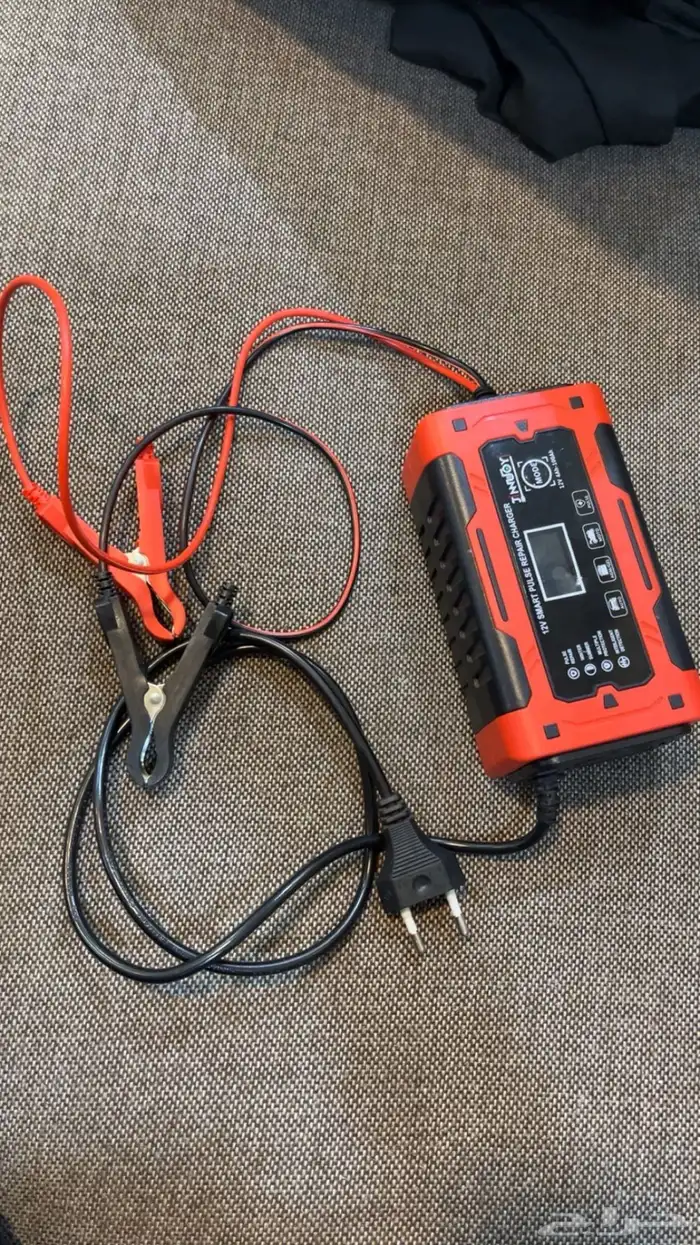 جهاز يشحن وتشوف هل البطاريه جديده او قديمه 0