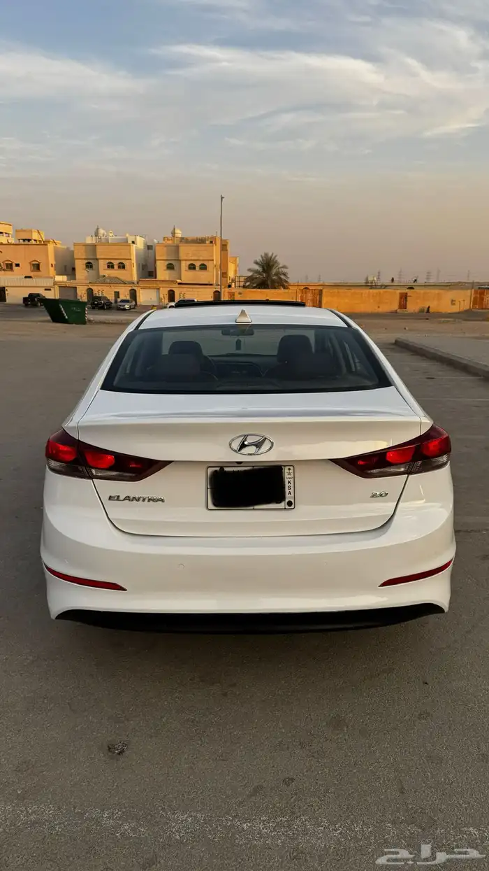 للبيع هواندي النترا 2017 فل كامل نظيفه جدا 6