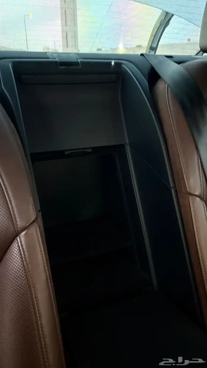 أودي Audi A8 L 2014 ( شبه مخزن ) 33