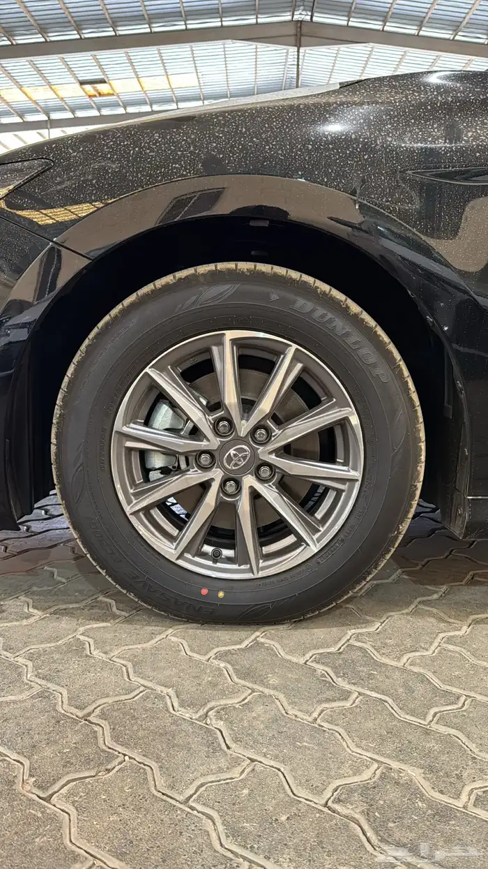 تويوتا كامري E ستاندر بنزين 2025 4