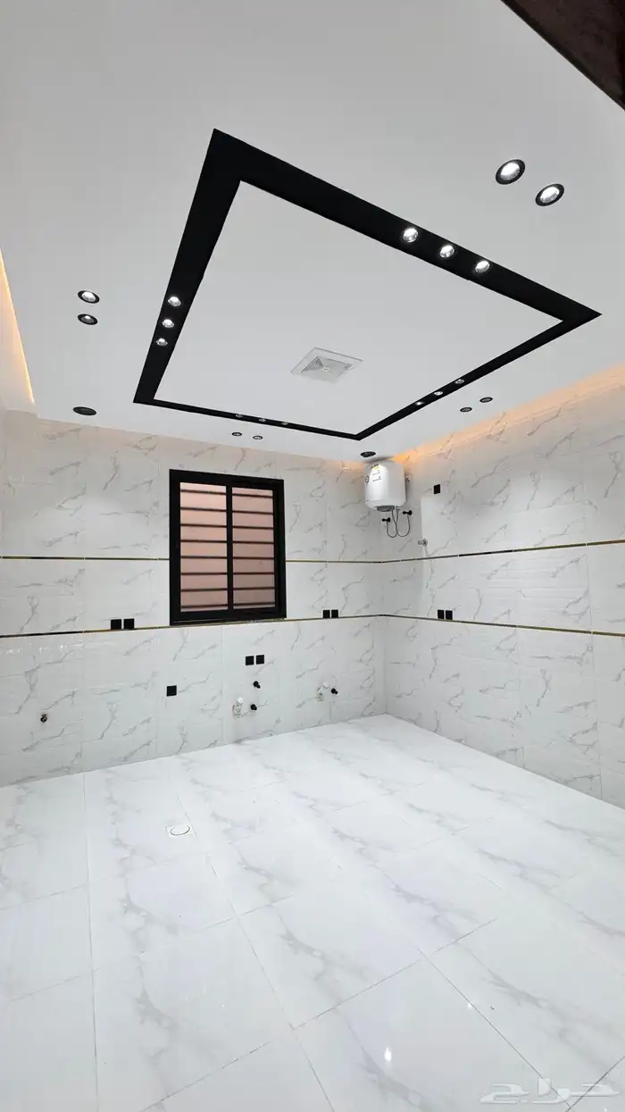 للبيع شقق علوي مع سطح حى الموسى 9