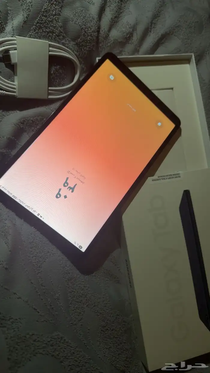 تابلت شبه جديد تم فتح العلبه فقط جالكسي 1