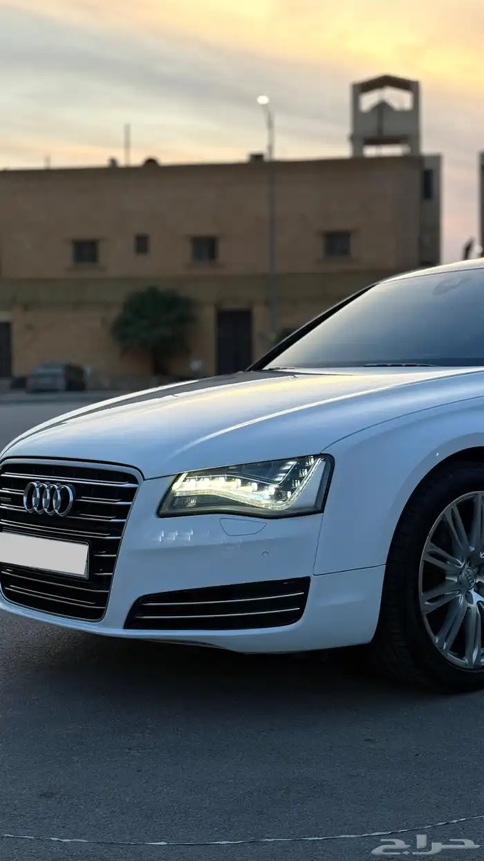 أودي Audi A8 L 2014 ( شبه مخزن ) 9