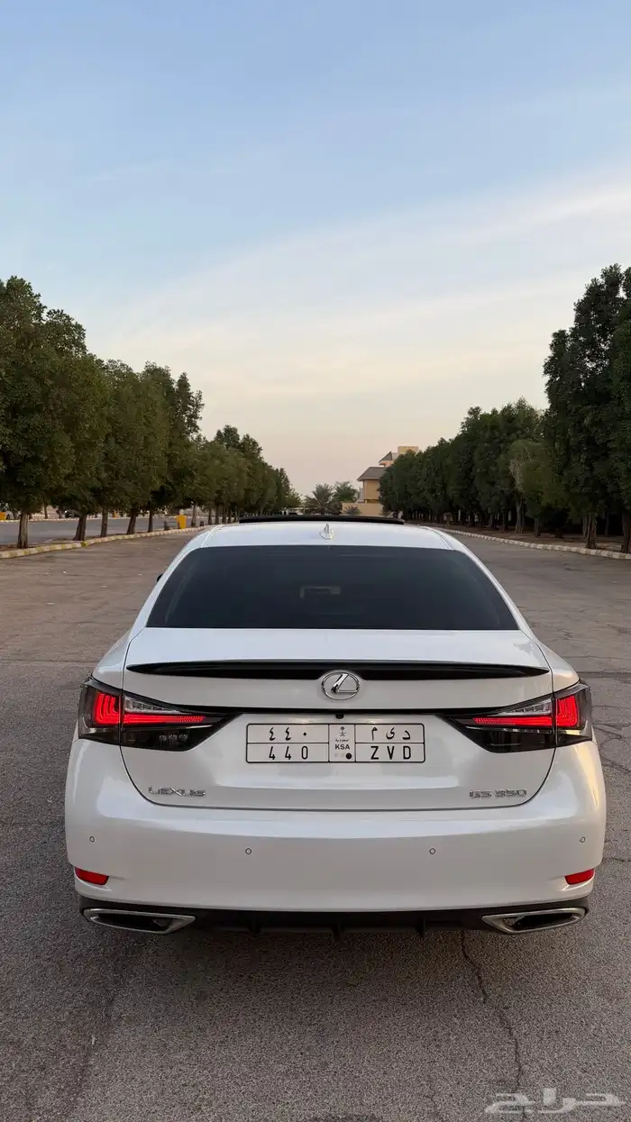 لكزس جي اس سعودي نظيف ممشى قليل 13