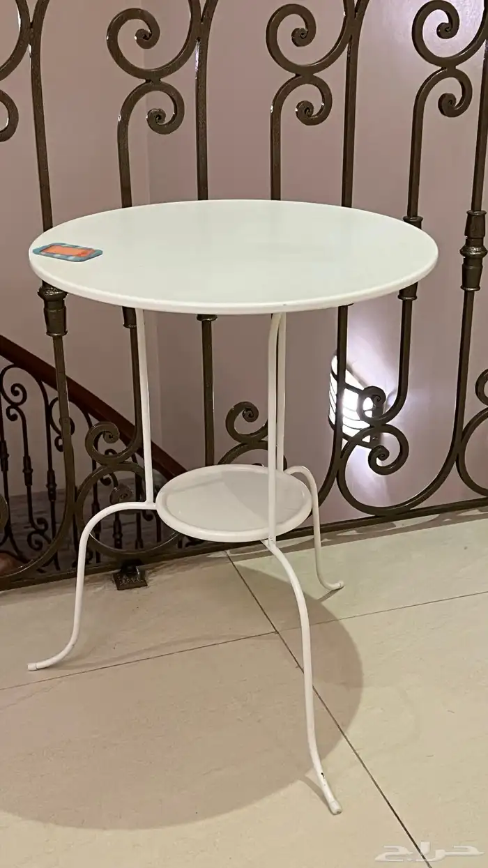 دولاب ملابس من هوم سنتر سليم مع مرايا مع طاولة ايكيا 5