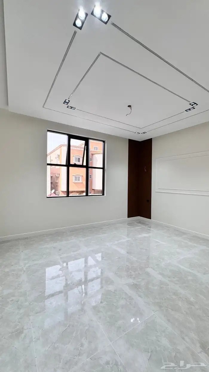 للبيع شقق علوي مع سطح حى الموسى 11