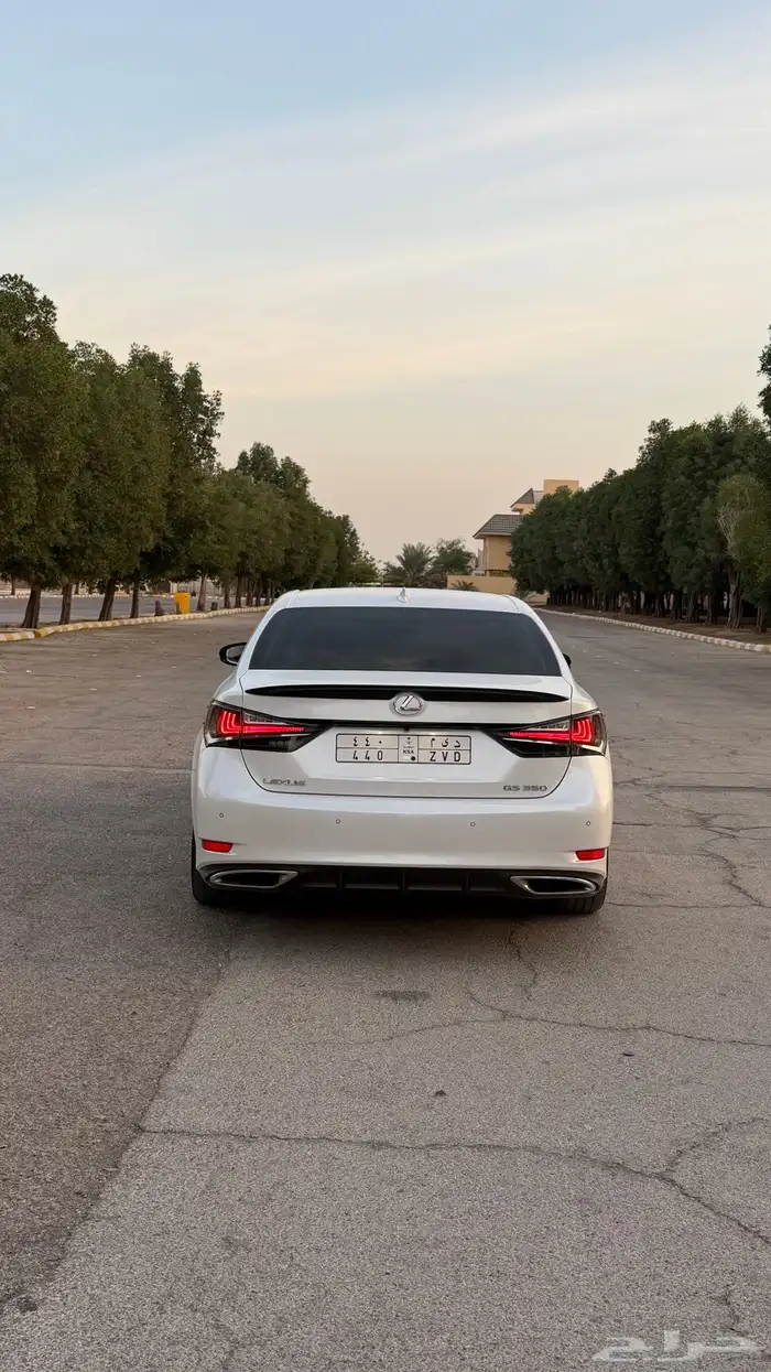 لكزس جي اس سعودي نظيف ممشى قليل 1