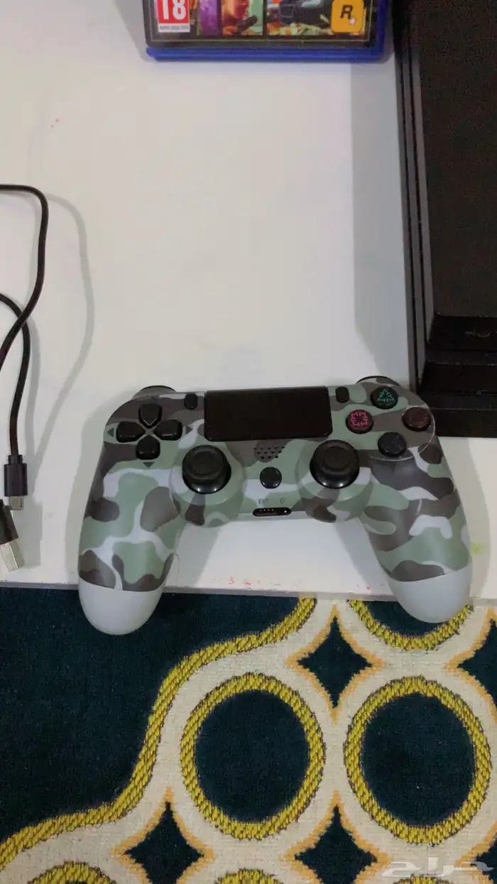 للبيع سوني 4 برو 5