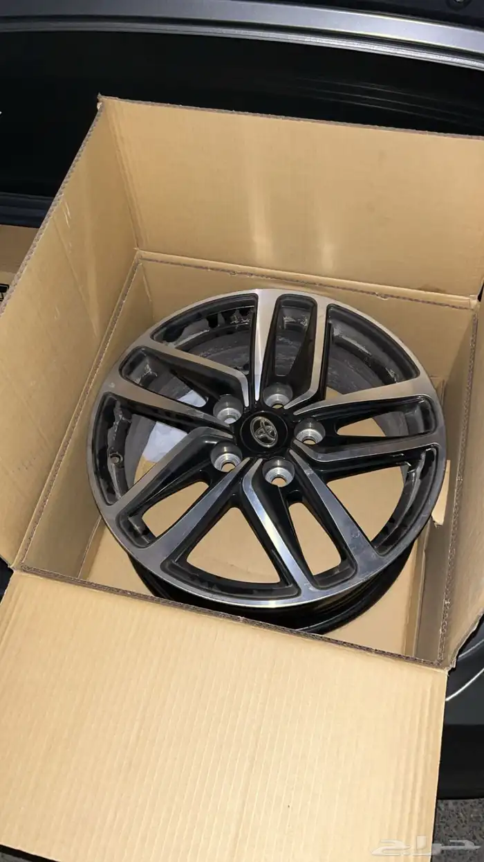 طقم جنوط كامري مطور 2024 مع الصواميل 0