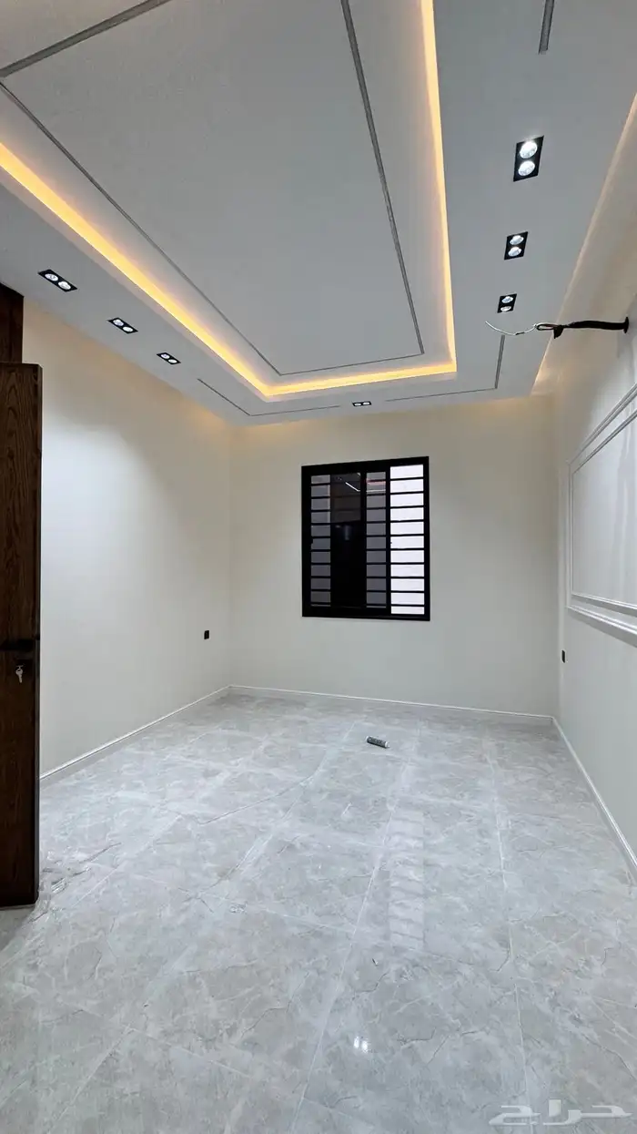 للبيع شقق علوي مع سطح حى الموسى 6