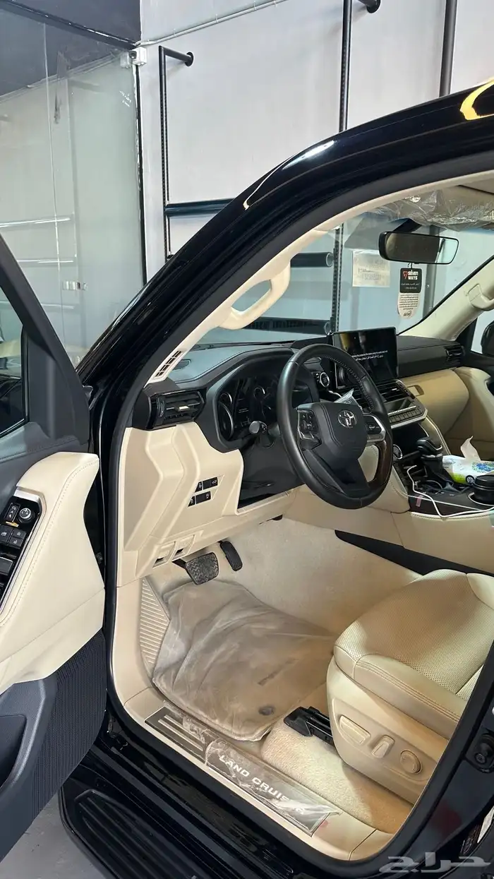 لاندكروزر 2024 12