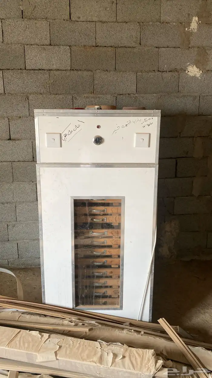 فقصت دجاج   اقفص 0