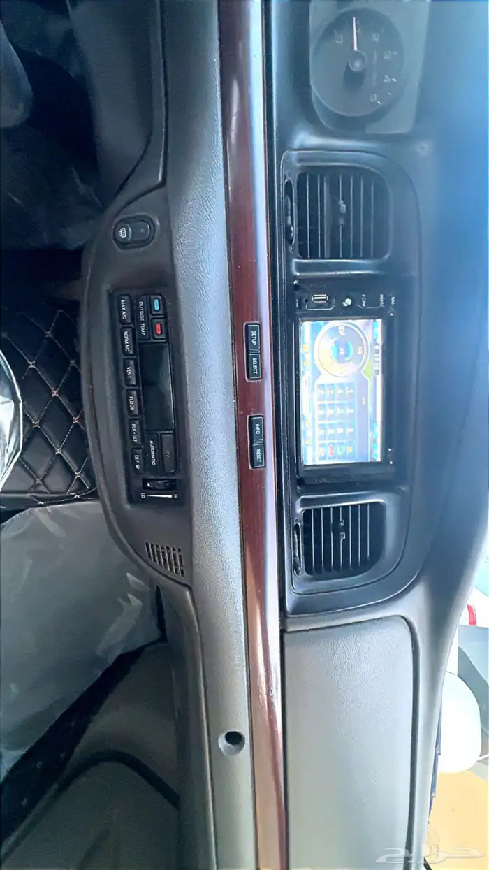 فورد فيكتوريا مالك اول موديل 2011 نص فل 39