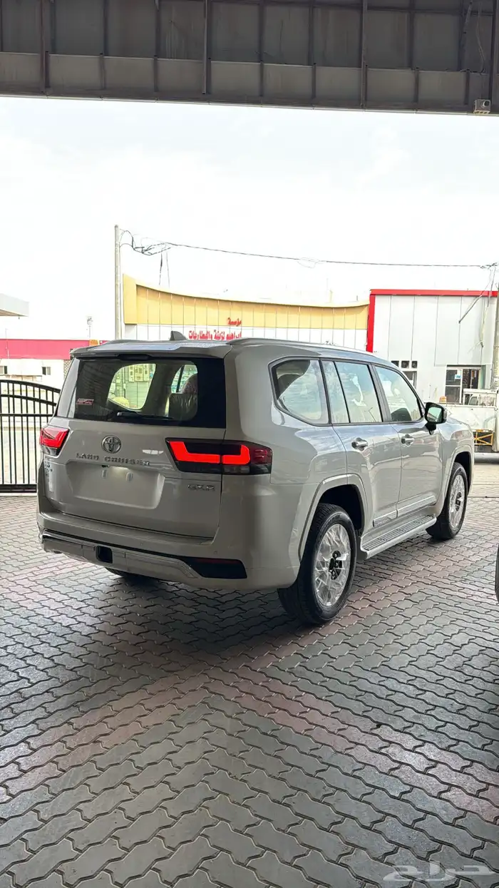 تويوتا لاندكروزر GXR4 بنزين 2026 2