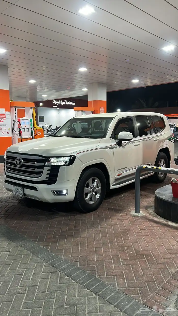 لاندكروزر 2024 4