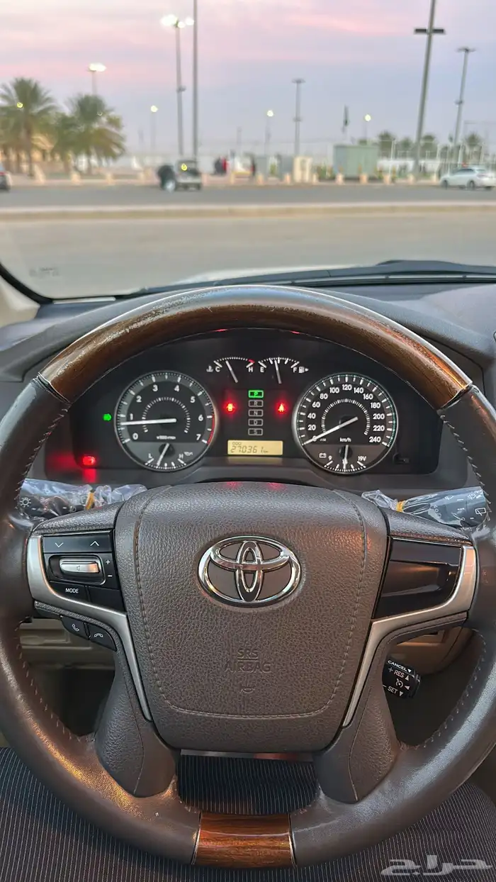 لاند كروز فطيمي 2017 5