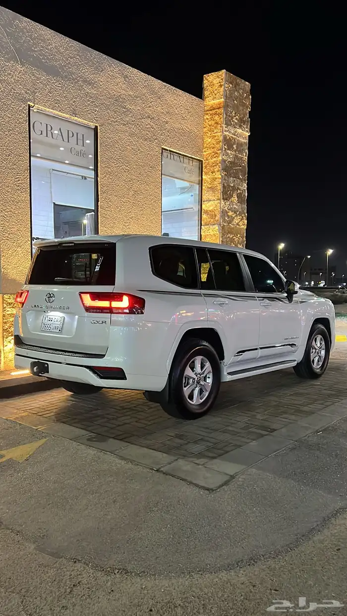 لاندكروزر 2024 3