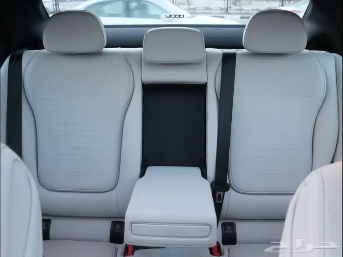 مرسيدس C200 للبيع 18