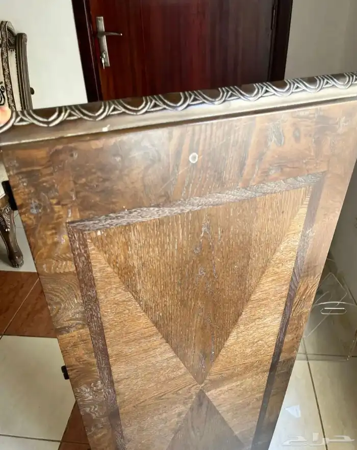 طاولة 10 كراسي مع بوفيه 5