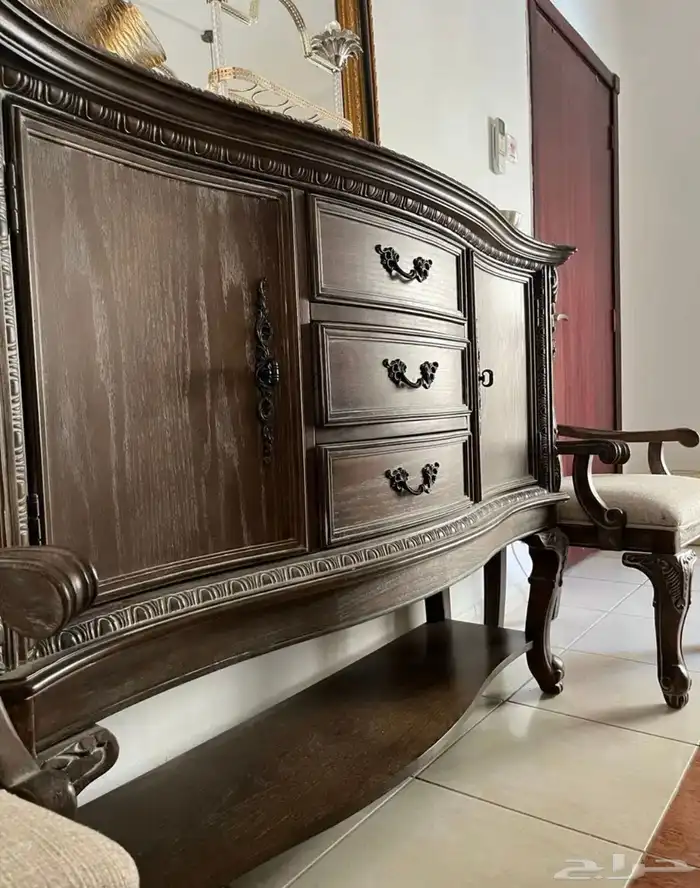 طاولة 10 كراسي مع بوفيه 1