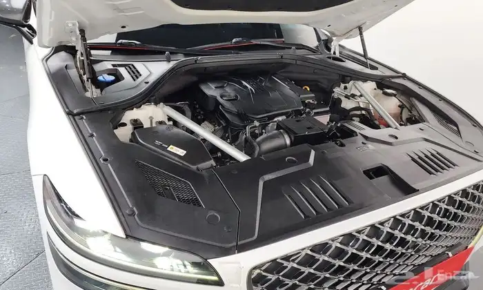 جينيسس GV70 2022 فل كامل 5