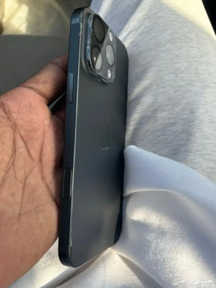 ايفون 16 بروماكس اسود نظيف جدا 2