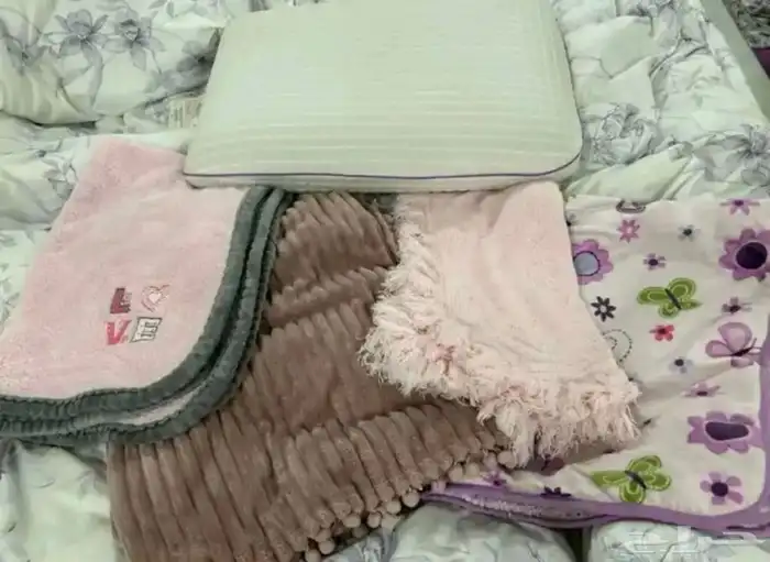 فساتين و مستلزمات نسائية و العاب و مستلزمات اطفال للبيع 5