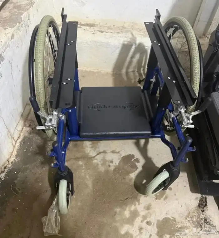 كرسي كهربائي لذوي الاحتياجات الخاصه 1