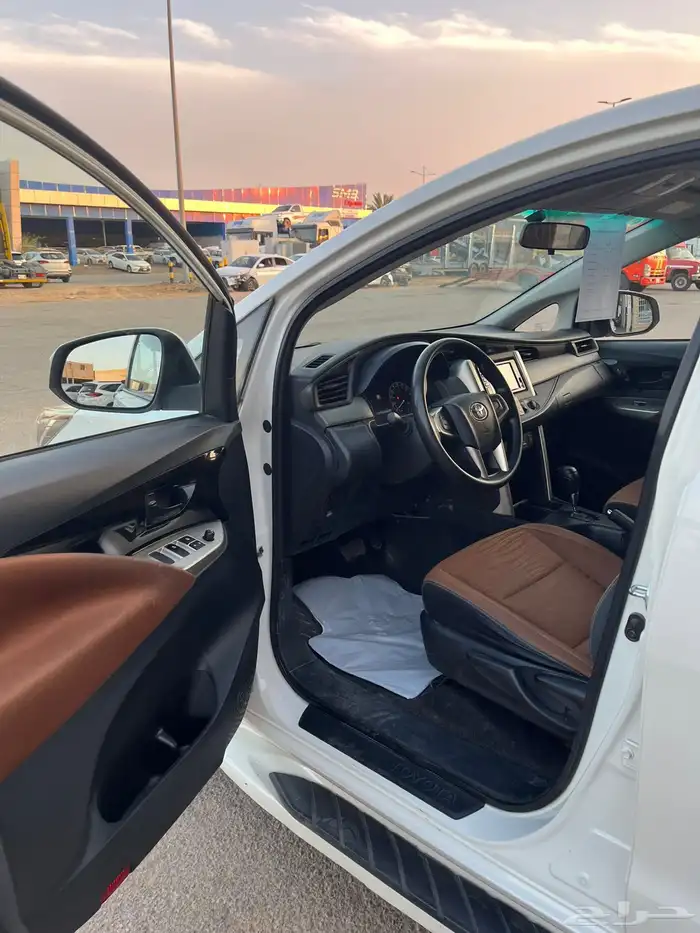 انوفا 2022 فل كامل بنزين 8