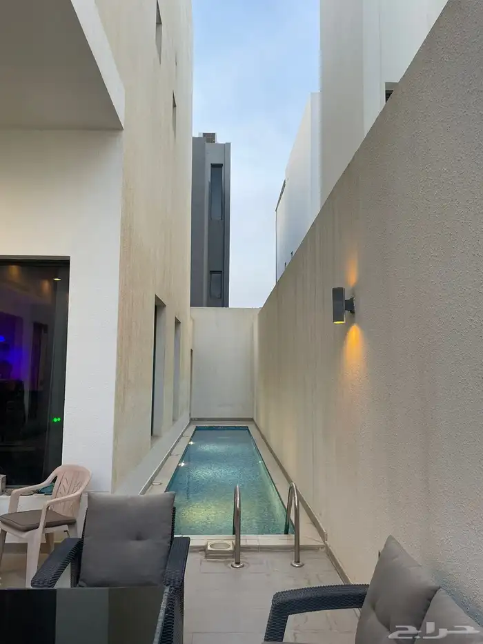 للإيجار فلة درج صالة ومسبح الرياض حي الصحافة 240.000 0