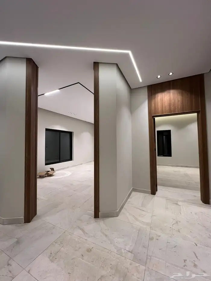 للبيع شقه ارضيه الاخضر 6غرف 12