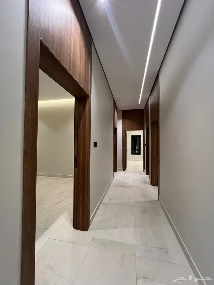 للبيع شقه ارضيه الاخضر 6غرف 5