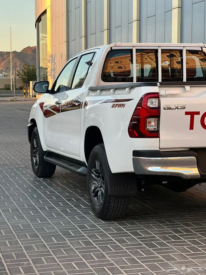 هايلكس 2025 بريمي 4